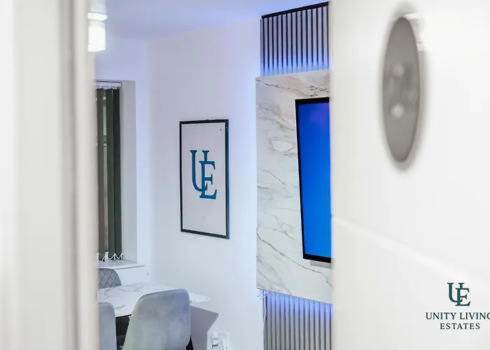 The Royal Suite 1Br Apartment Near Etihad Stadium & Coop Live